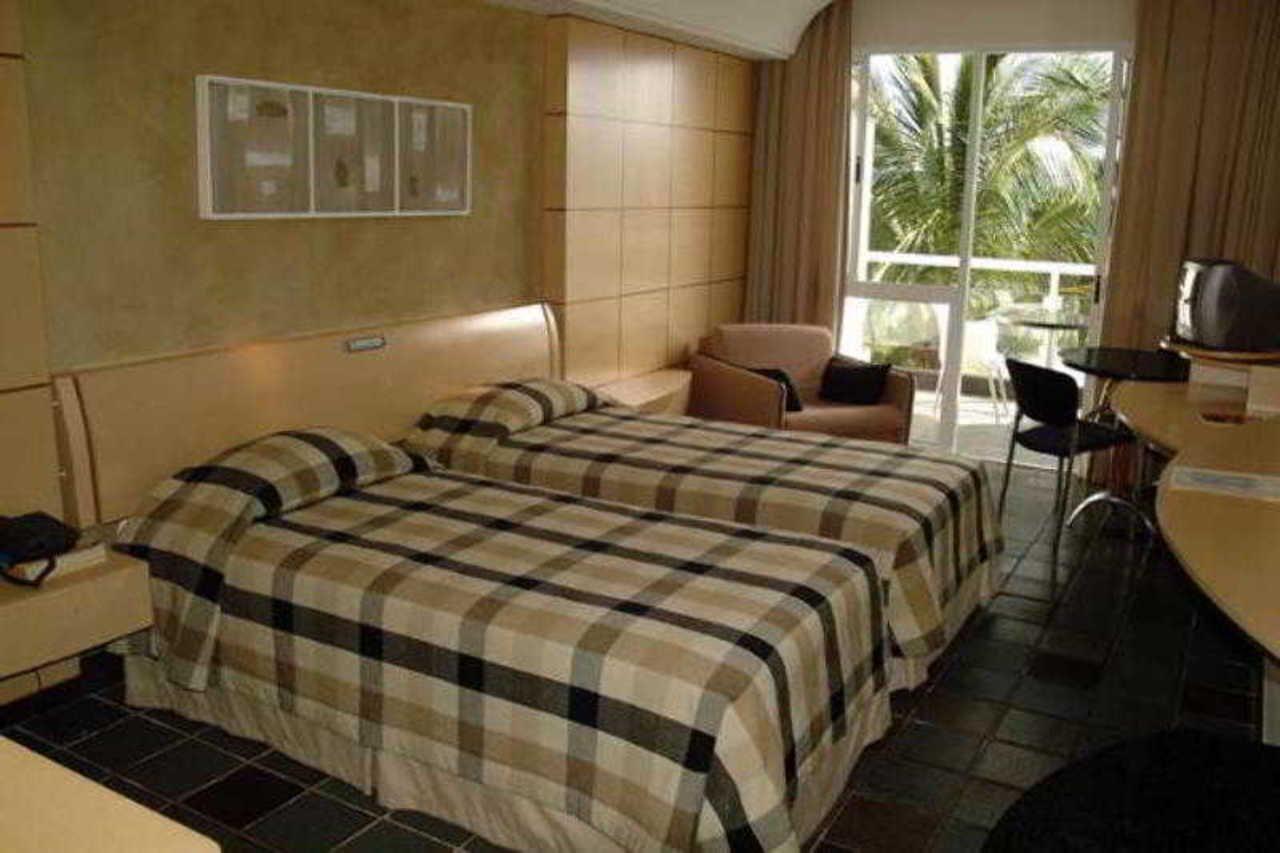 Hotel Senac Ilha Do Boi Vitória Extérieur photo A room at the hotel