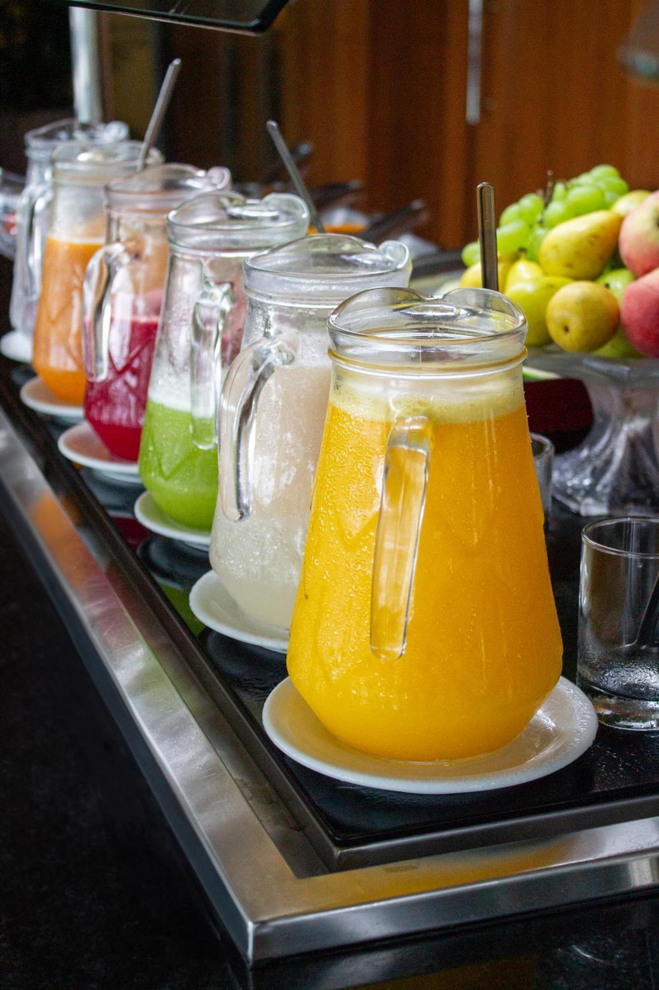 Hotel Senac Ilha Do Boi Vitória Extérieur photo A pitcher of orange juice