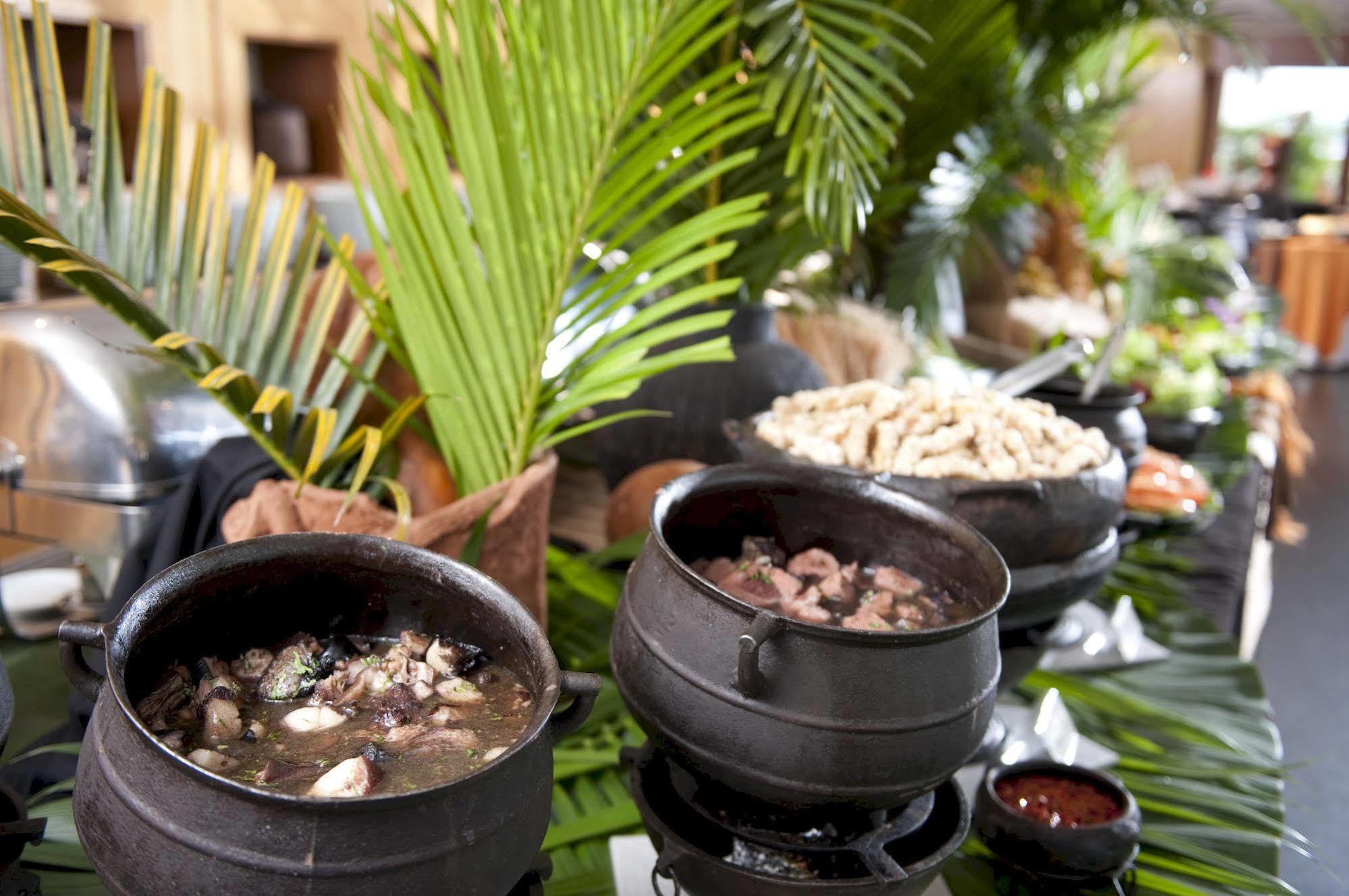 Hotel Senac Ilha Do Boi Vitória Extérieur photo A selection of African cuisine